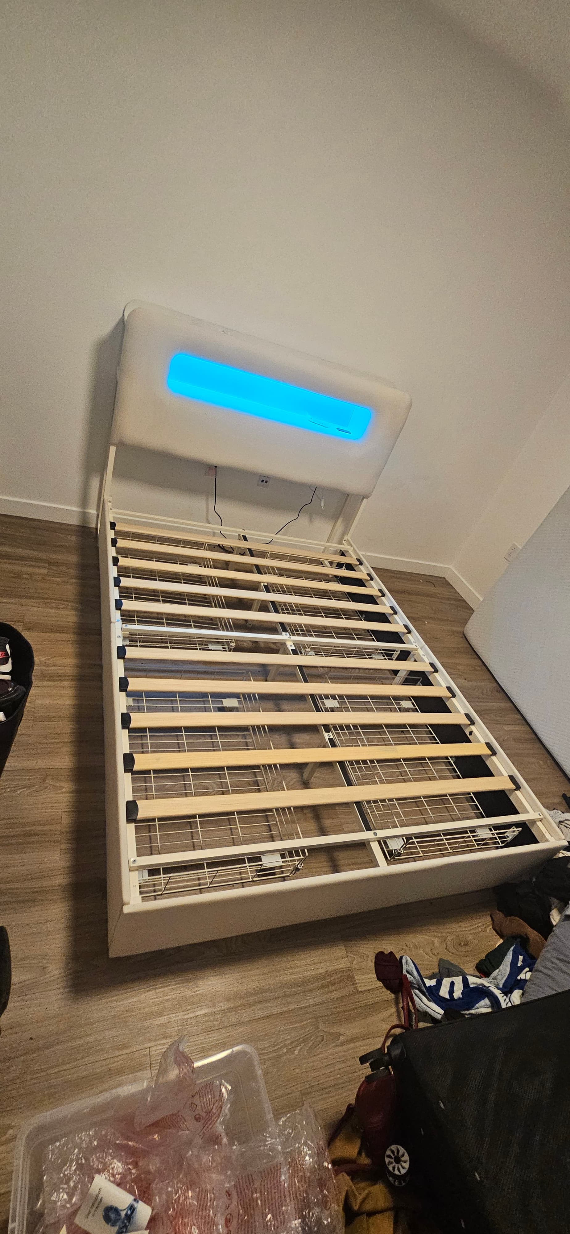 Classic bed frame assembly